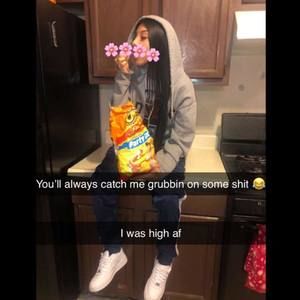 Meet your Posher, Estrella